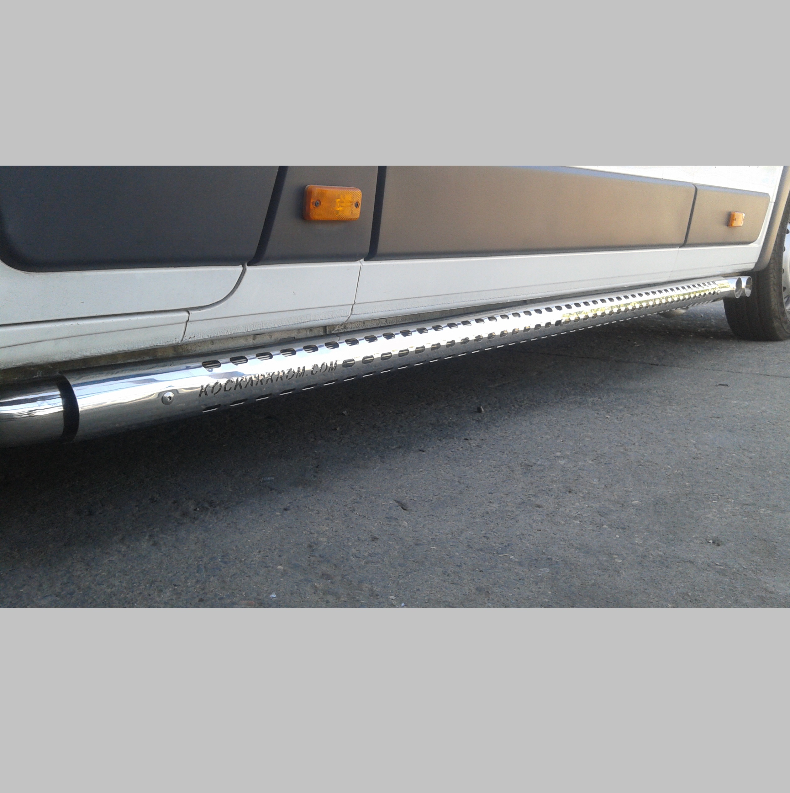 76lık Üç Çıkışlı Egzoz Izgaralı 76lık Üç Çıkışlı Egzoz Izgaralı