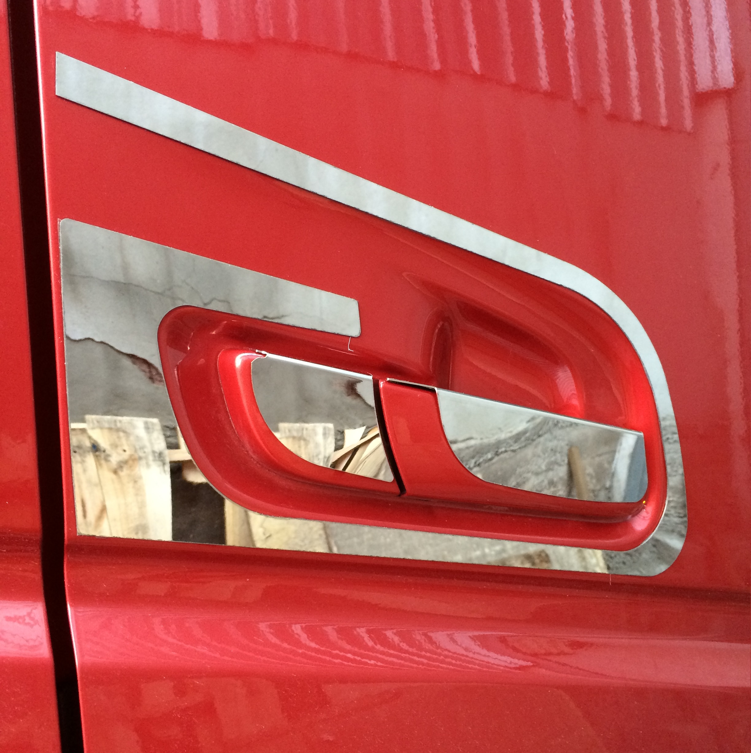 Volvo FH4 Kapı Kolu Tutamaç Üstü Volvo FH4 Kapı Kolu Tutamaç Üstü